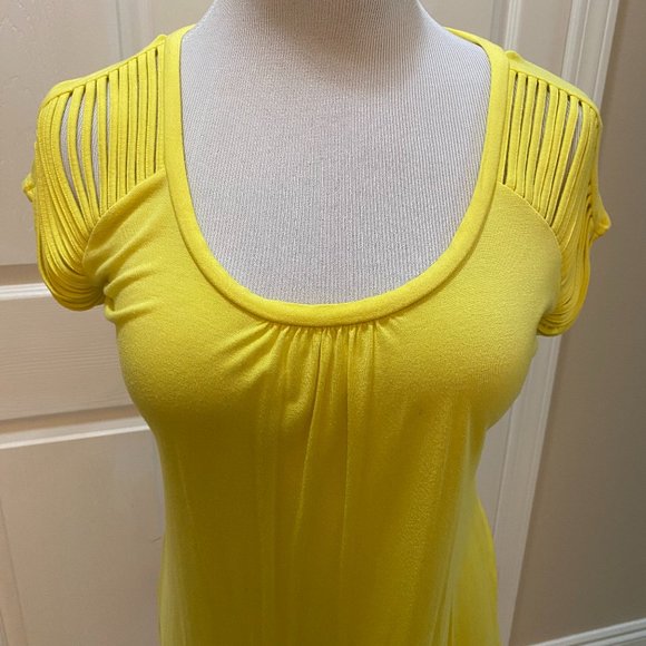 CACHE' low scoop neck tee with cut outs - Picture 2 of 7